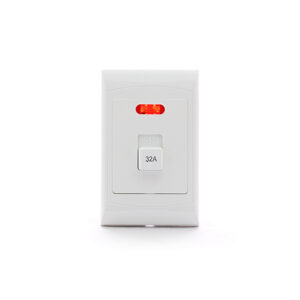Horizon 4X2 32A 2P Isolator With P/Light White